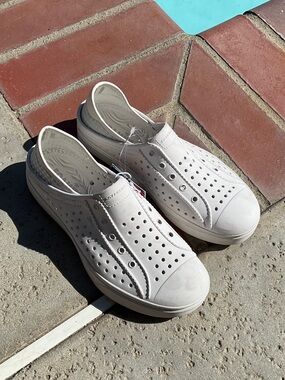 Skechers Slip-On Perforated Sneakers - Off-White